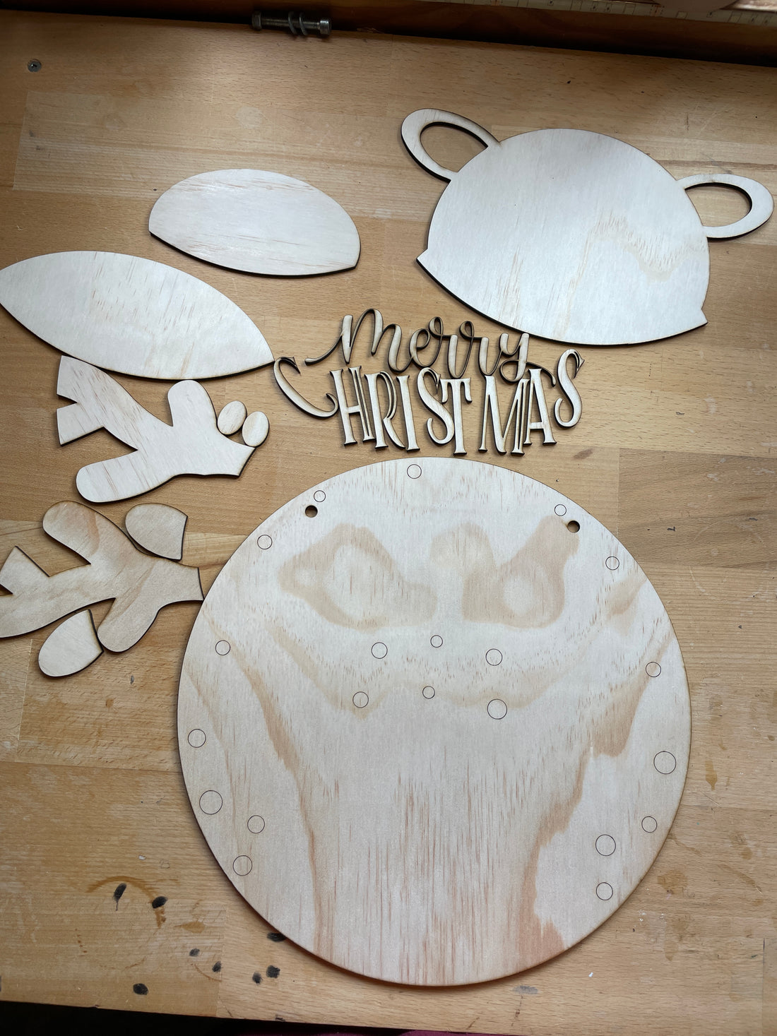 DIY Merry Christmas Reindeer Sign – 30cm Wooden Craft Kit