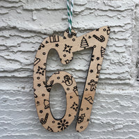 6 7 Christmas Decorations